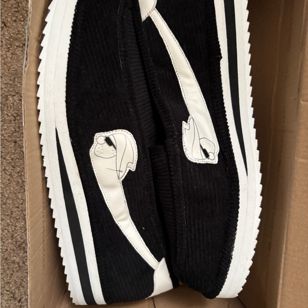 Foos Gone Wild shoes Slippers – Limited Edition